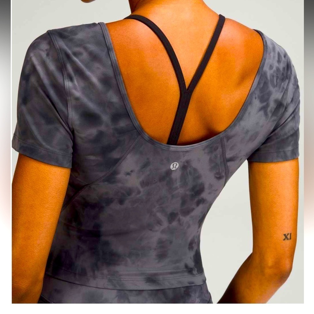 LULULEMON ALIGN TEE DIAMOND DYE PITCH GREY GRAPHITE GREY COLOR SIZE 6 NWT PTP 15